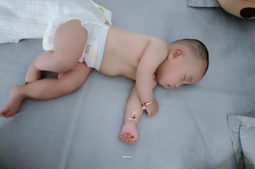 响水宝宝上火有眼屎